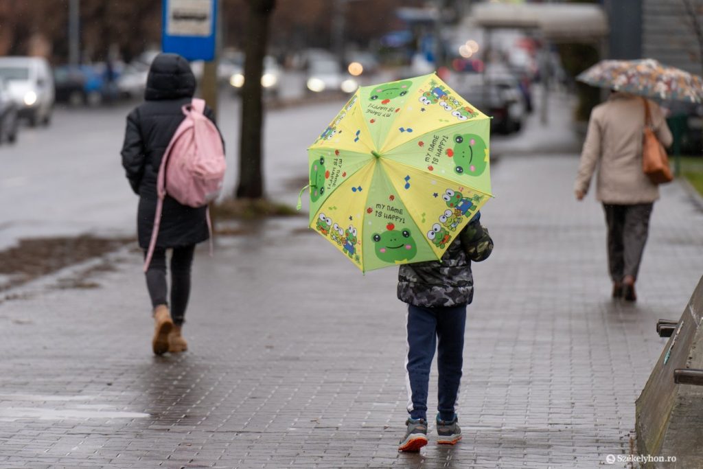 Hidegfront csap le a kánikulára – Ezeket a megyéket órákon belül elmossa a vihar